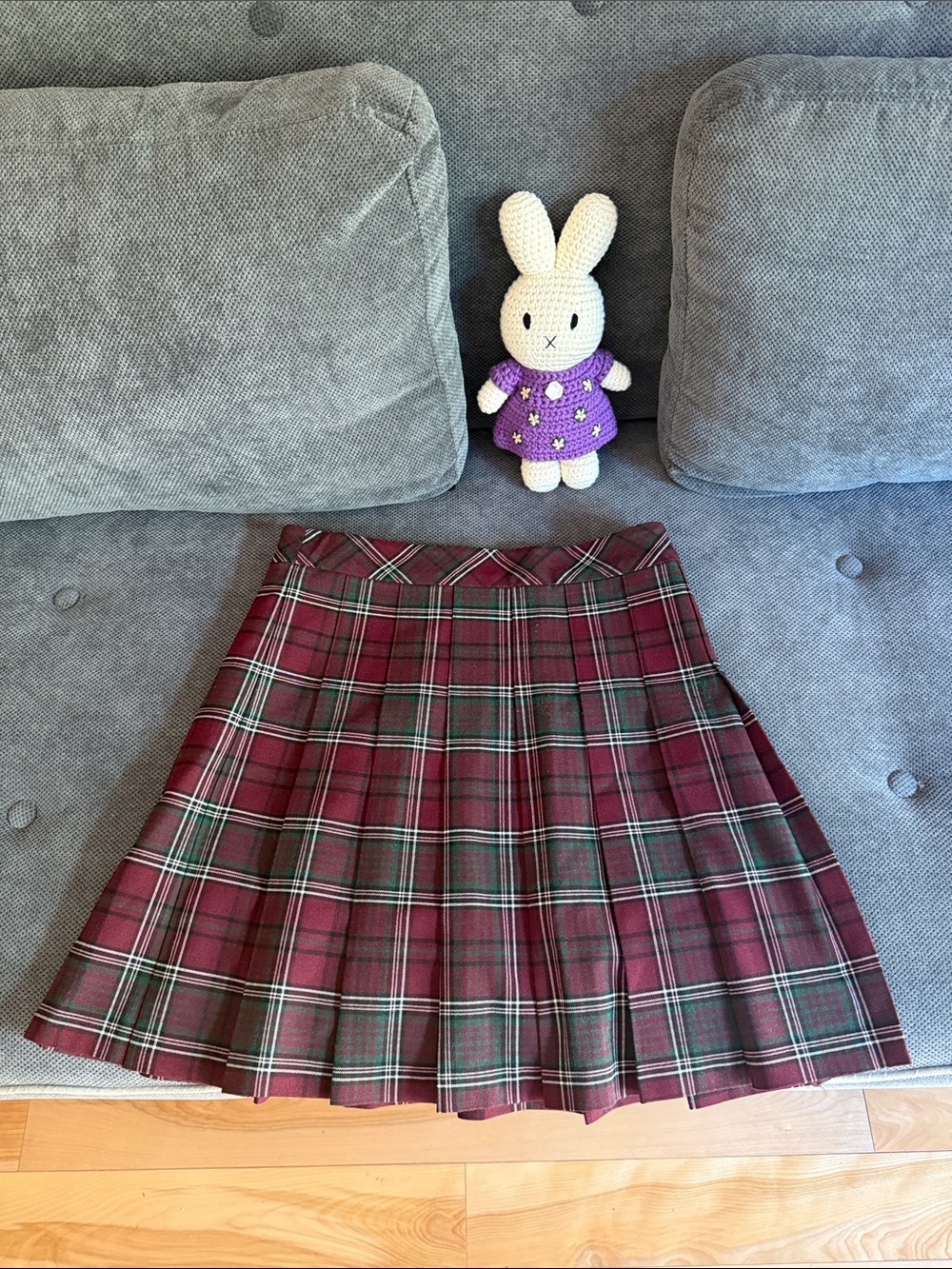 Aritzia Sunday Best Plaid Pleated Skirt - Burgundy Green Tartan